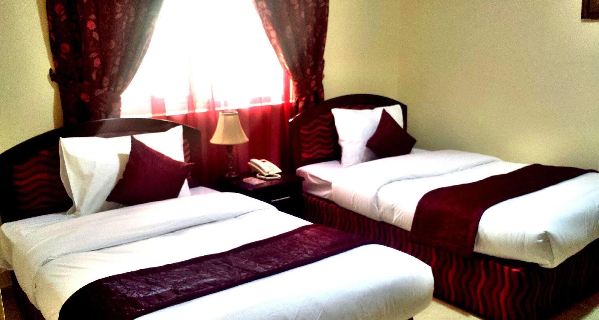 Al Barakah Hotel Sardzsa Kültér fotó